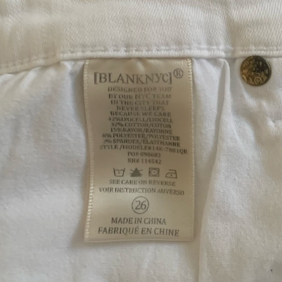 COPY - Blank NYC White Jean Shorts - Picture 5 of 5